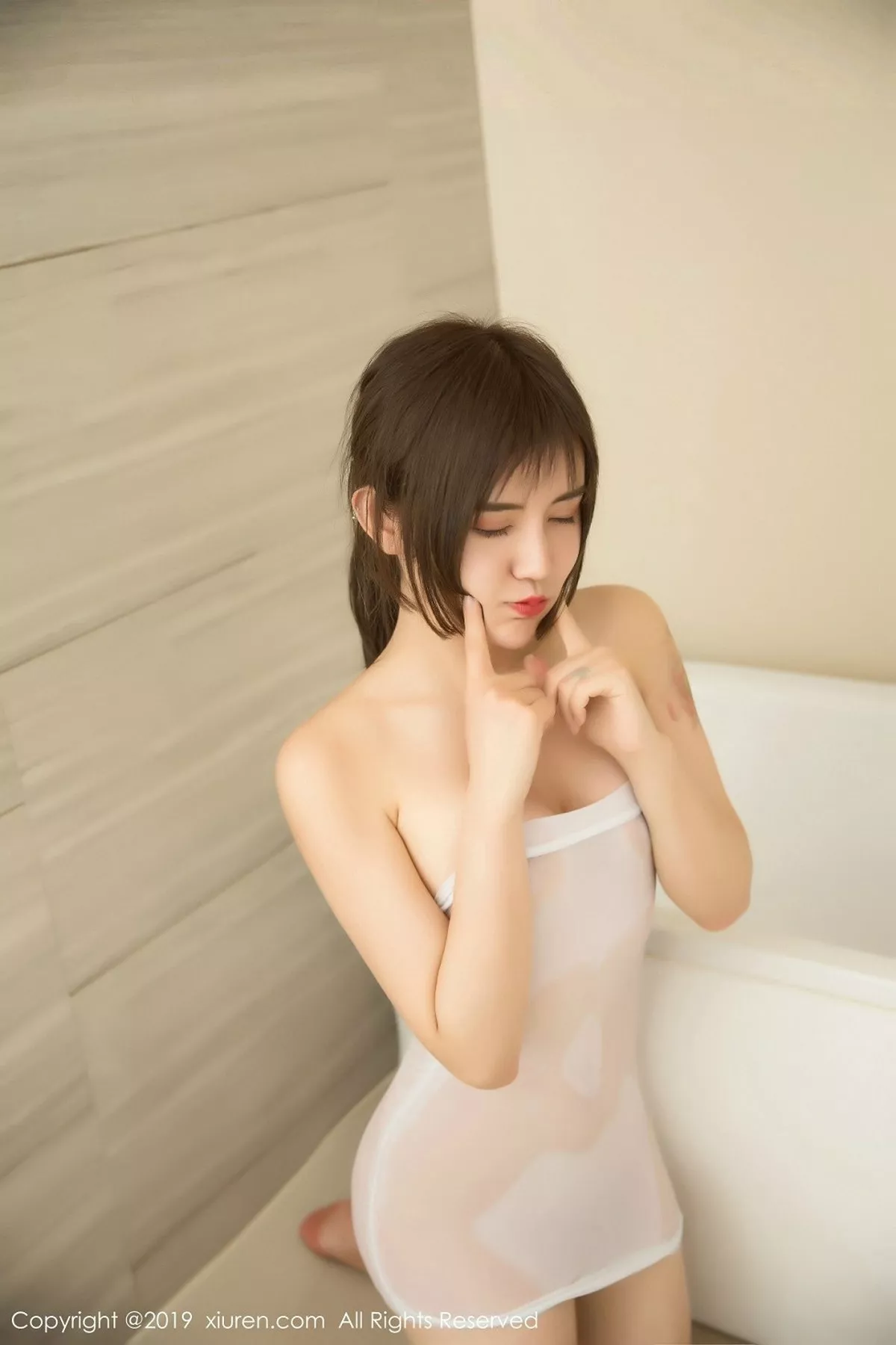 秀人集.com_[XiuRen秀人网]No.1421_女神Cris_卓娅祺浴室里真空薄纱衣湿身秀火辣身材诱惑写真65P