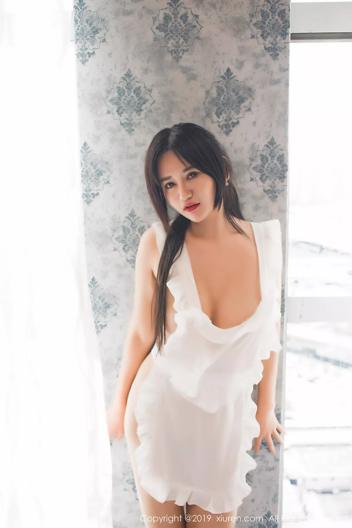 秀人集.com_[XiuRen秀人网]No.1445_异域美女香滋私房半透明连体衣+白色女仆装撩人诱惑写真47P