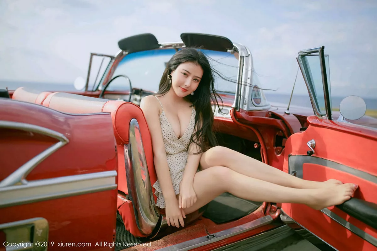 秀人集.com_[XiuRen秀人网]No.1463_女神Manuela玛鲁娜心愿旅拍香车大胆露出火辣翘臀诱惑写真61P