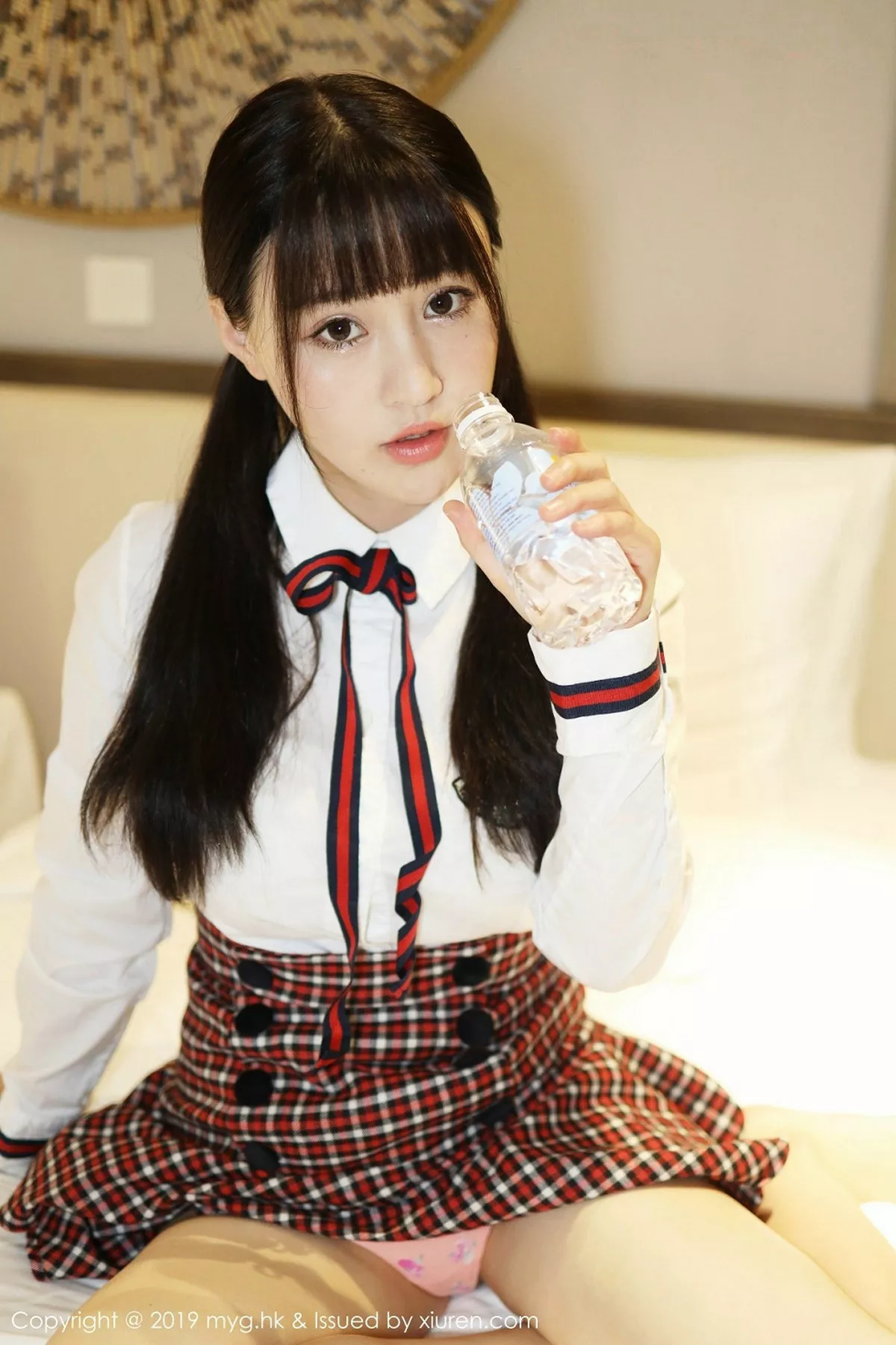 秀人集.com_[MyGirl美媛馆]Vol.355_嫩模Flower朱可儿学生装放学剧情私房床上撩人诱惑写真81P