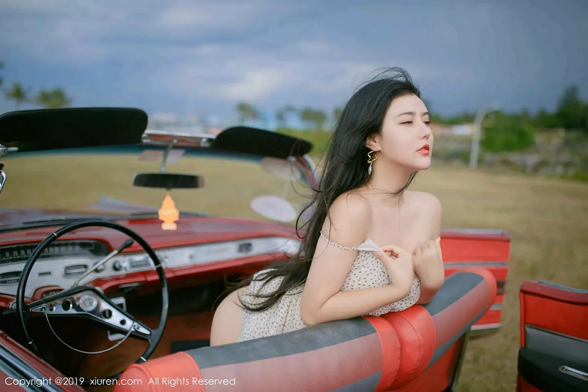 秀人集.com_[XiuRen秀人网]No.1463_女神Manuela玛鲁娜心愿旅拍香车大胆露出火辣翘臀诱惑写真61P