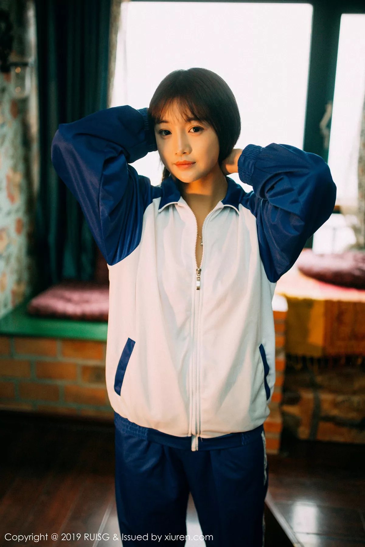 秀人集.com_[RUISG瑞丝馆]Vol.069_嫩模圆圆Daphne私房脱运动服露花色内衣秀完美身材诱惑写真51P