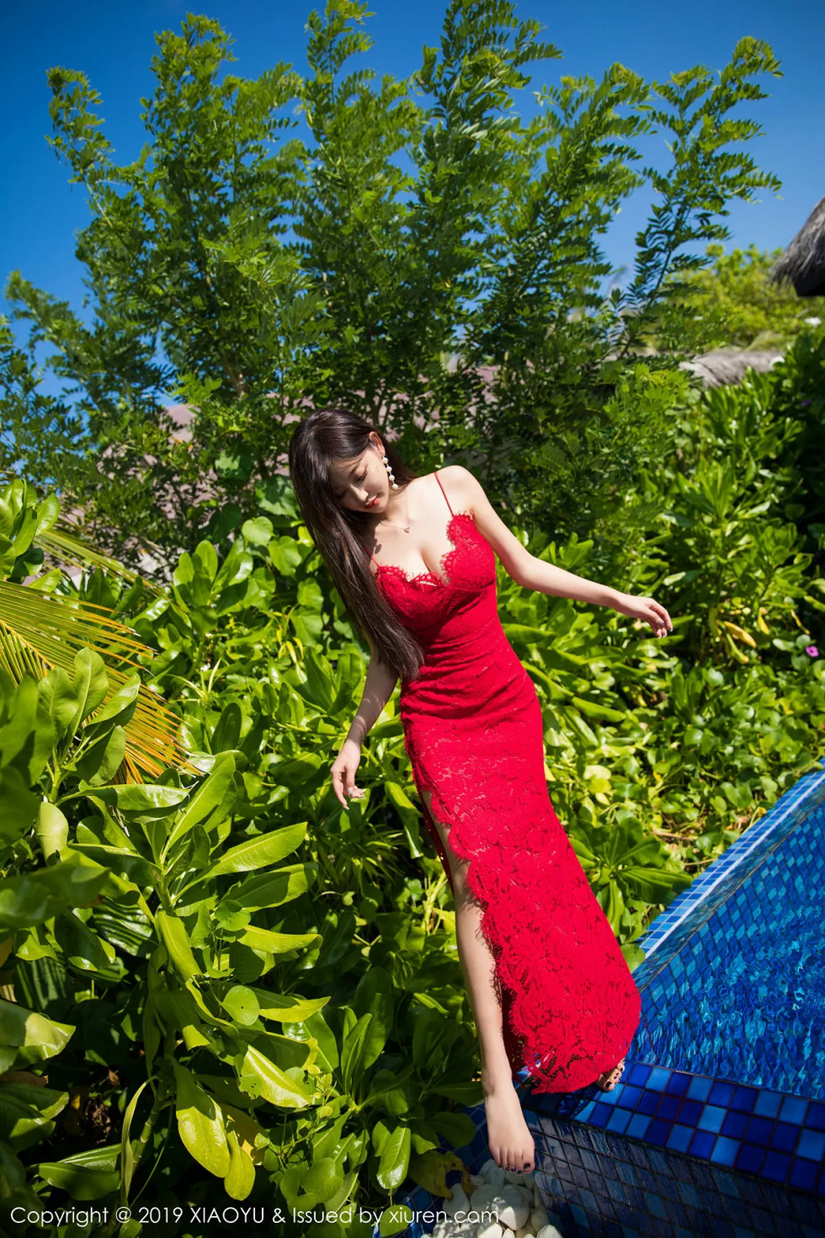 秀人集.com_[XiaoYu画语界]Vol.084_女神杨晨晨sugar马尔代夫旅拍牛仔裤配白色内衣诱惑写真52P