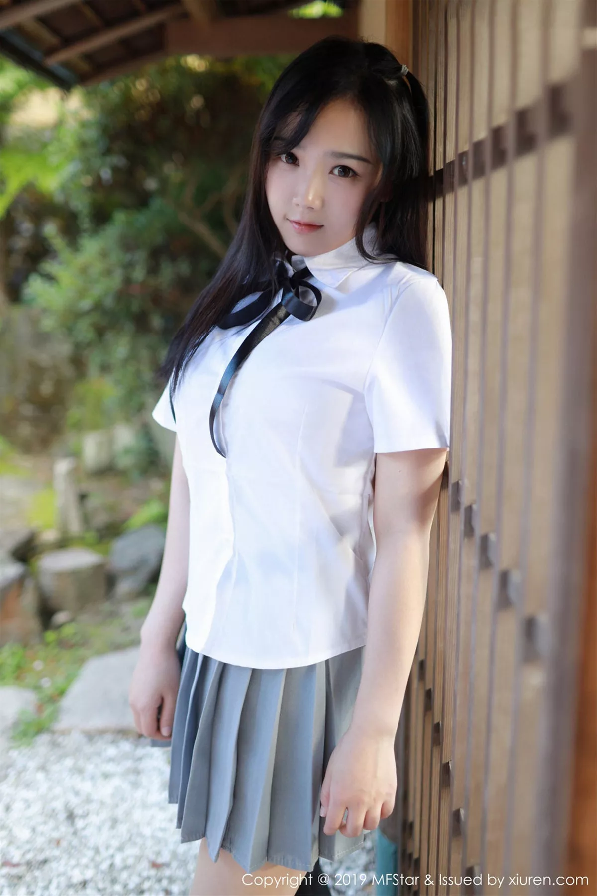 秀人集.com_[MFStar模范学院]Vol.193_女神徐微微miar日本旅拍户外学生JK制服清爽迷人写真40P