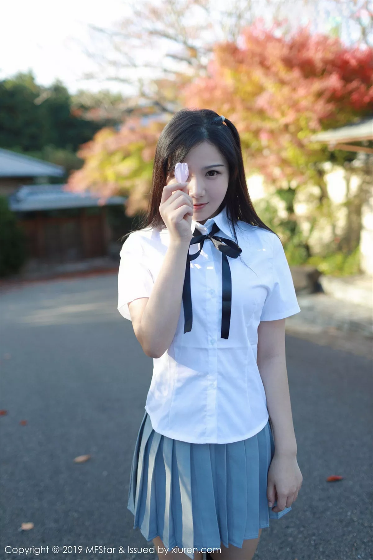 秀人集.com_[MFStar模范学院]Vol.193_女神徐微微miar日本旅拍户外学生JK制服清爽迷人写真40P