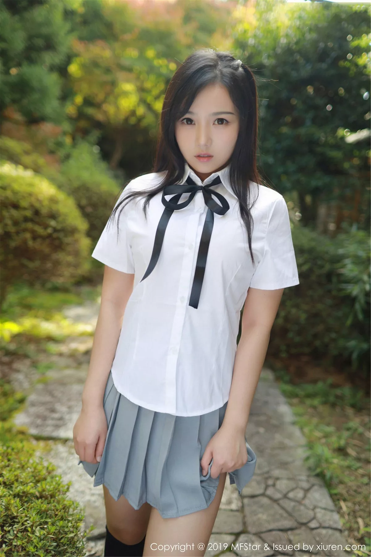 秀人集.com_[MFStar模范学院]Vol.193_女神徐微微miar日本旅拍户外学生JK制服清爽迷人写真40P
