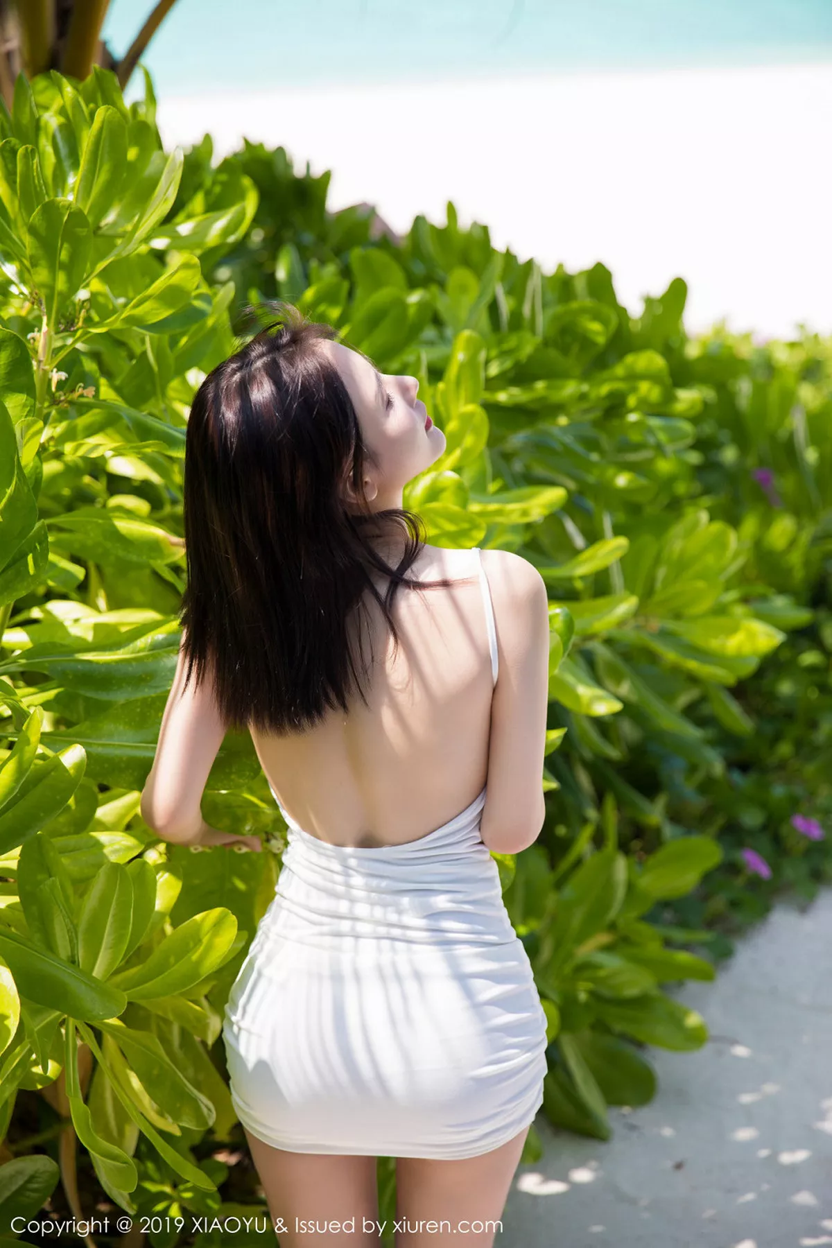 秀人集.com_[XiaoYu画语界]Vol.086_女神小沫琳马尔代夫旅拍户外真空吊带连身裙撩人诱惑写真55P