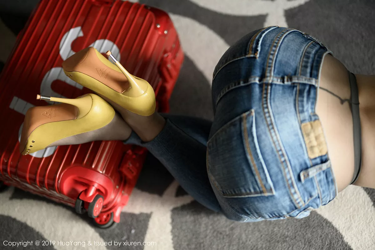 秀人集.com_[HuaYang花漾]Vol.150_女神周于希Sandy塞班旅拍私房半脱露火辣美体惹火诱惑写真70P