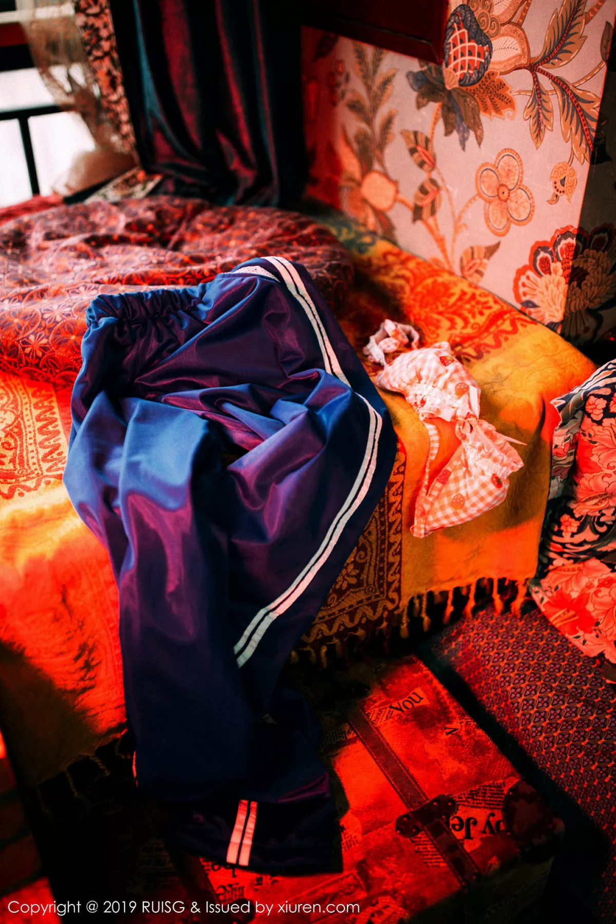 秀人集.com_[RUISG瑞丝馆]Vol.069_嫩模圆圆Daphne私房脱运动服露花色内衣秀完美身材诱惑写真51P