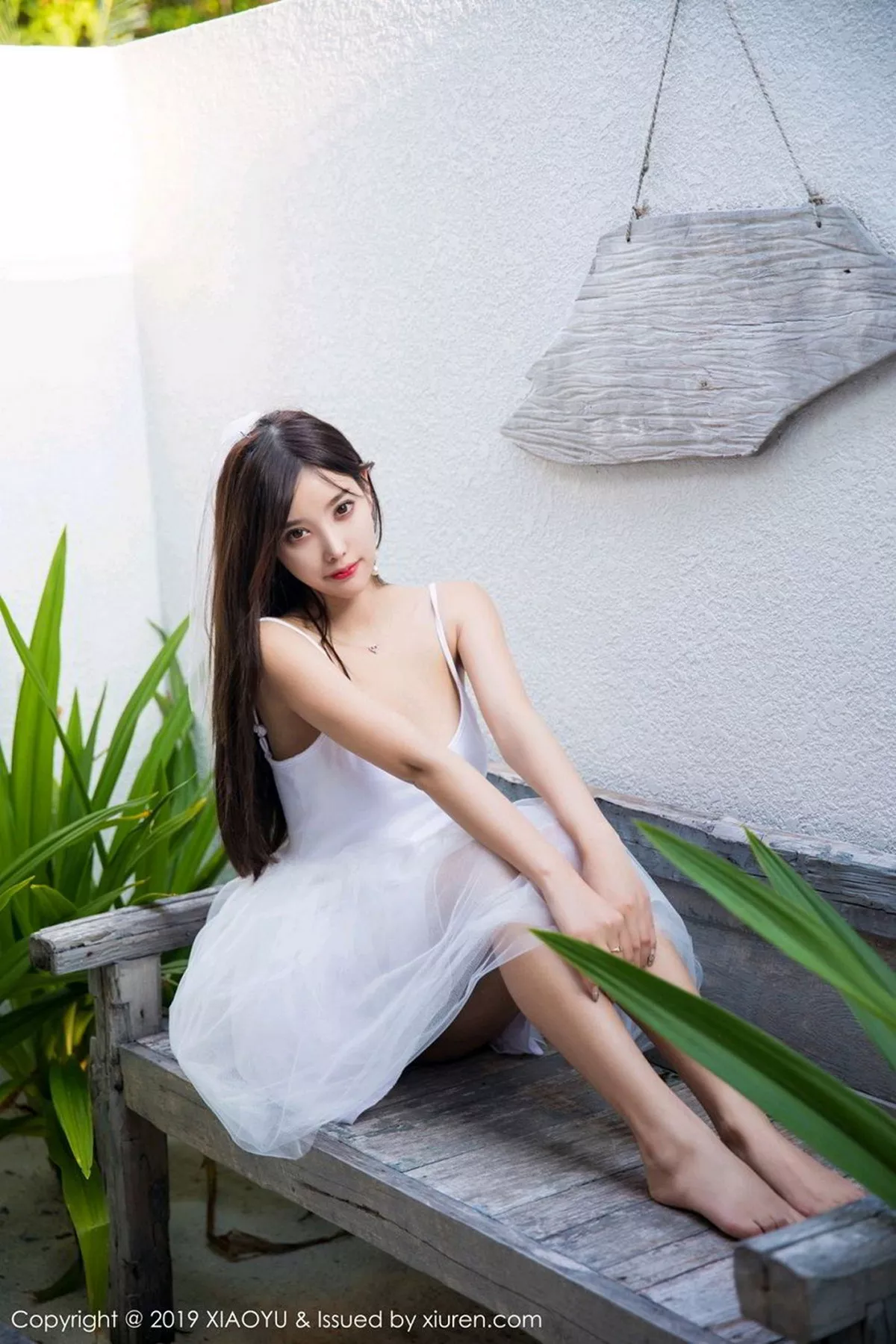 秀人集.com_[XiaoYu画语界]Vol.099_女神杨晨晨sugar马尔代夫旅拍白色薄纱吊裙唯美诱惑写真55P