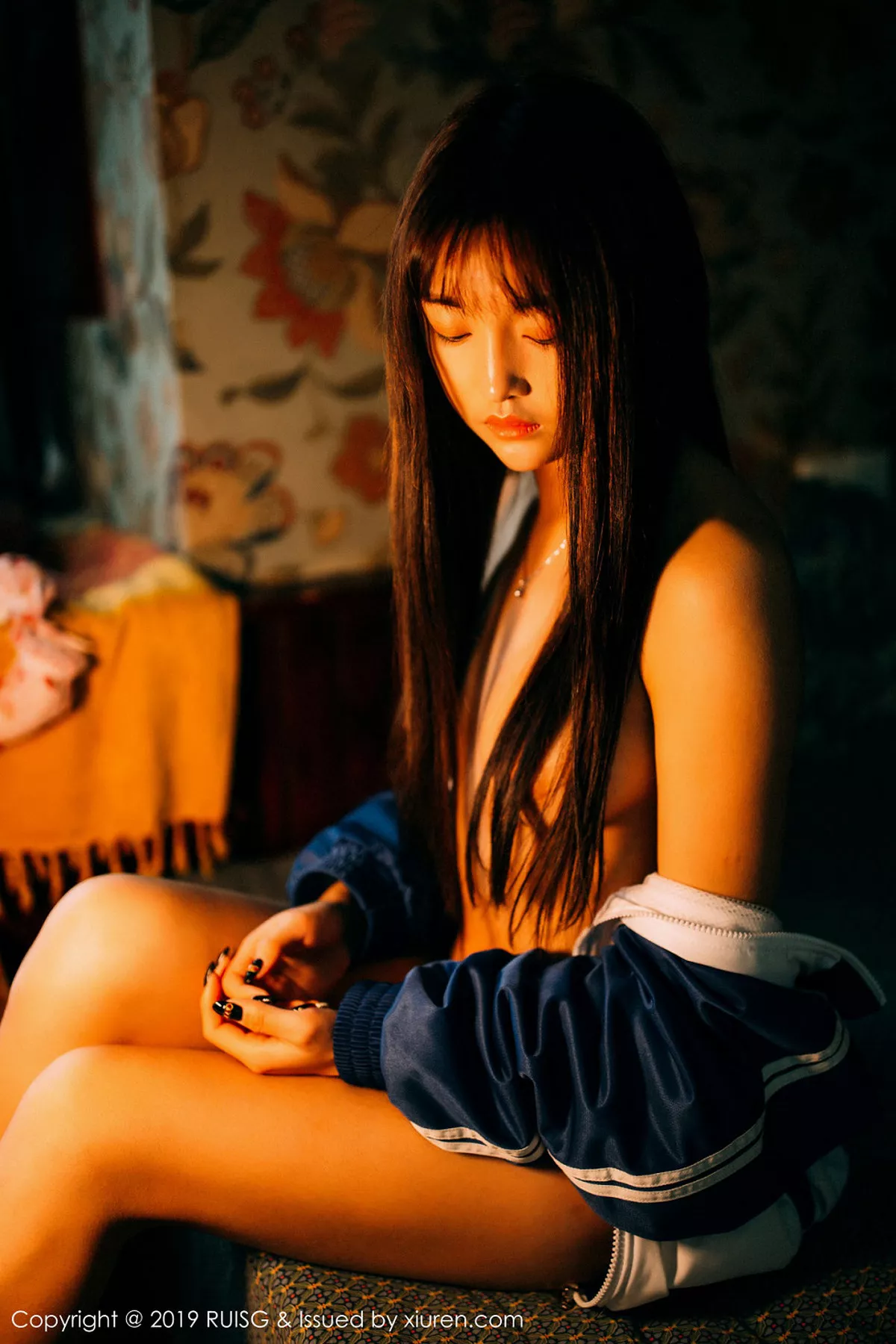 秀人集.com_[RUISG瑞丝馆]Vol.069_嫩模圆圆Daphne私房脱运动服露花色内衣秀完美身材诱惑写真51P