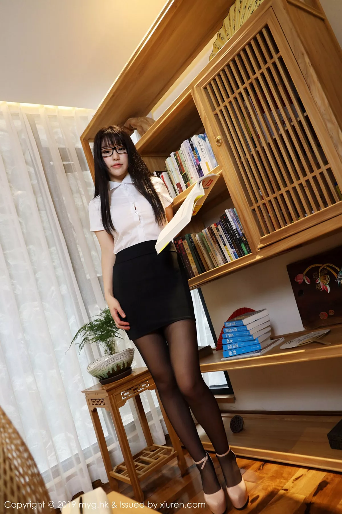 秀人集.com_[MyGirl美媛馆]Vol.368_女神Flower朱可儿大理旅拍秘书黑丝OL制服半露豪乳诱惑写真101P