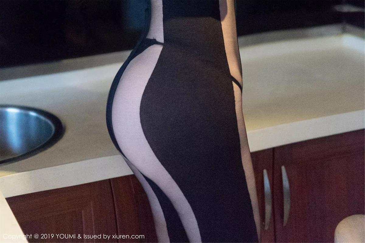 秀人集.com_[YouMi尤蜜荟]Vol.326_气质女神孙梦瑶V私房开档情趣内衣露豪乳惹火诱惑写真58P