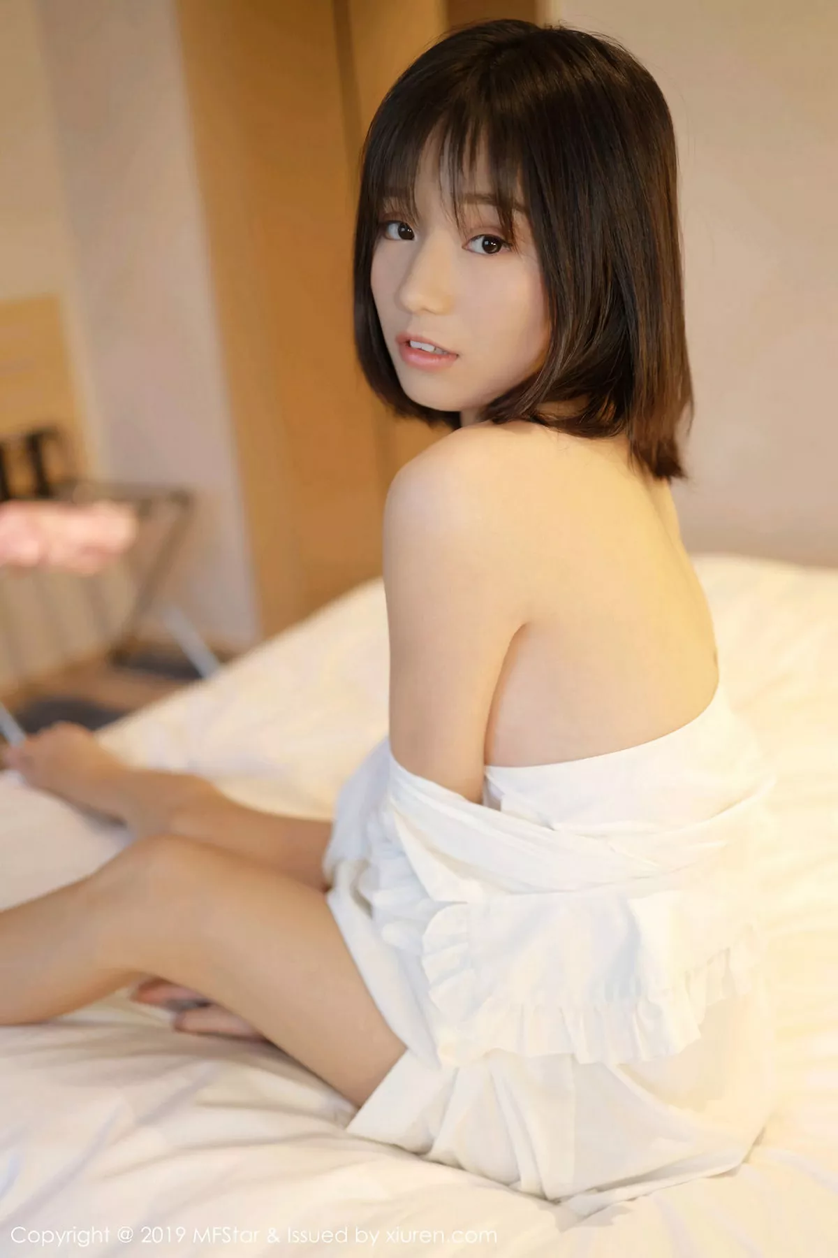 秀人集.com_[MFStar模范学院]Vol.203_嫩模仓井优香居家床上脱性感白衬衣大尺度全裸惹火诱惑写真66P