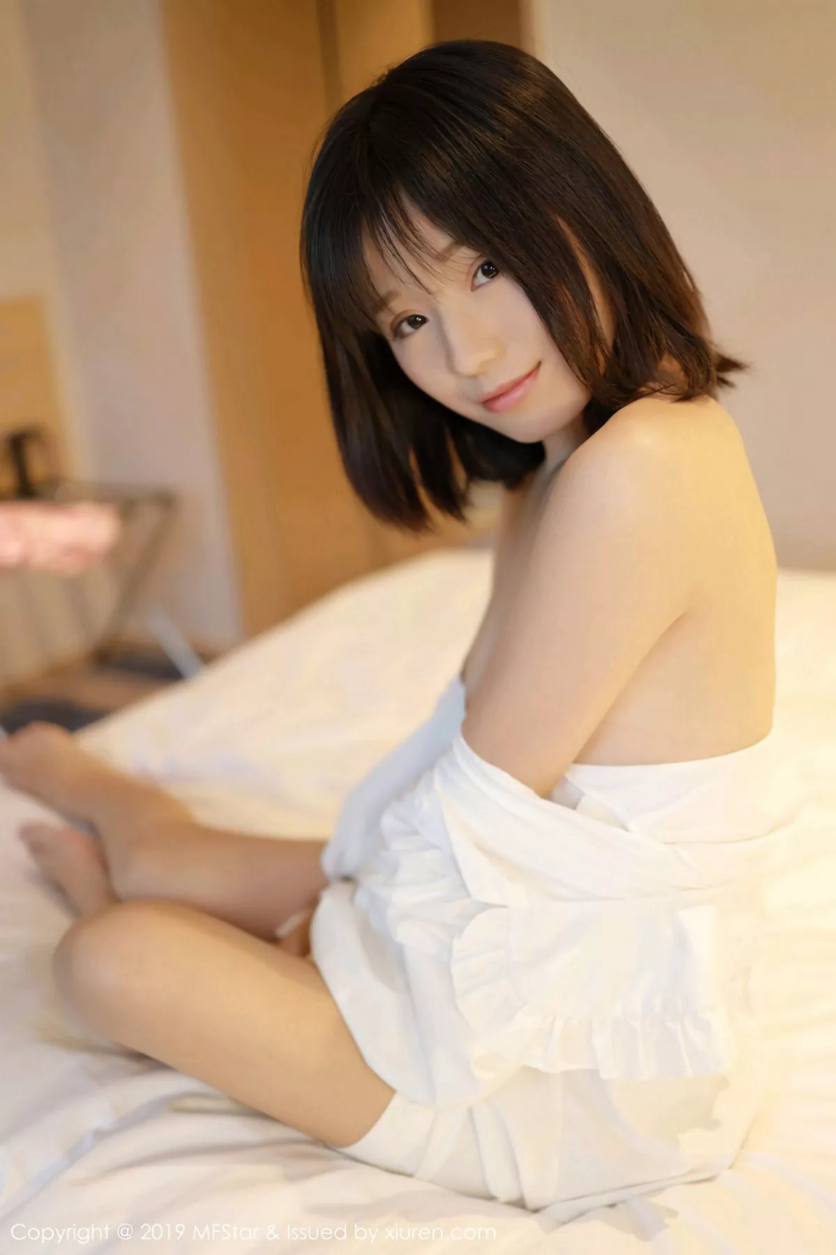 秀人集.com_[MFStar模范学院]Vol.203_嫩模仓井优香居家床上脱性感白衬衣大尺度全裸惹火诱惑写真66P