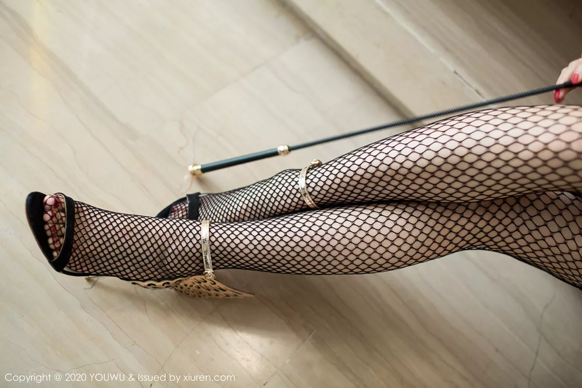 秀人集.com_[YouWu尤物馆]Vol.169_嫩模筱慧私房情趣内衣配黑丝渔网SM皮鞭极致诱惑写真52P