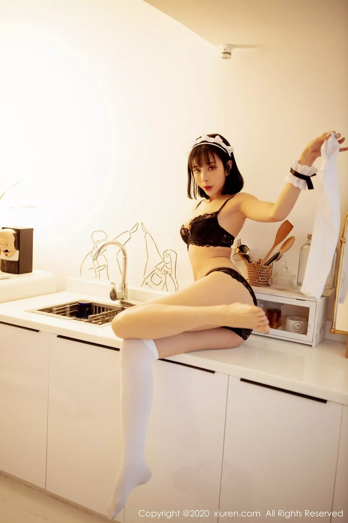 秀人集.com_[XiuRen秀人网]No.2008_嫩模陈小喵私房情趣女仆装半脱蕾丝内裤秀翘臀极致诱惑写真64P