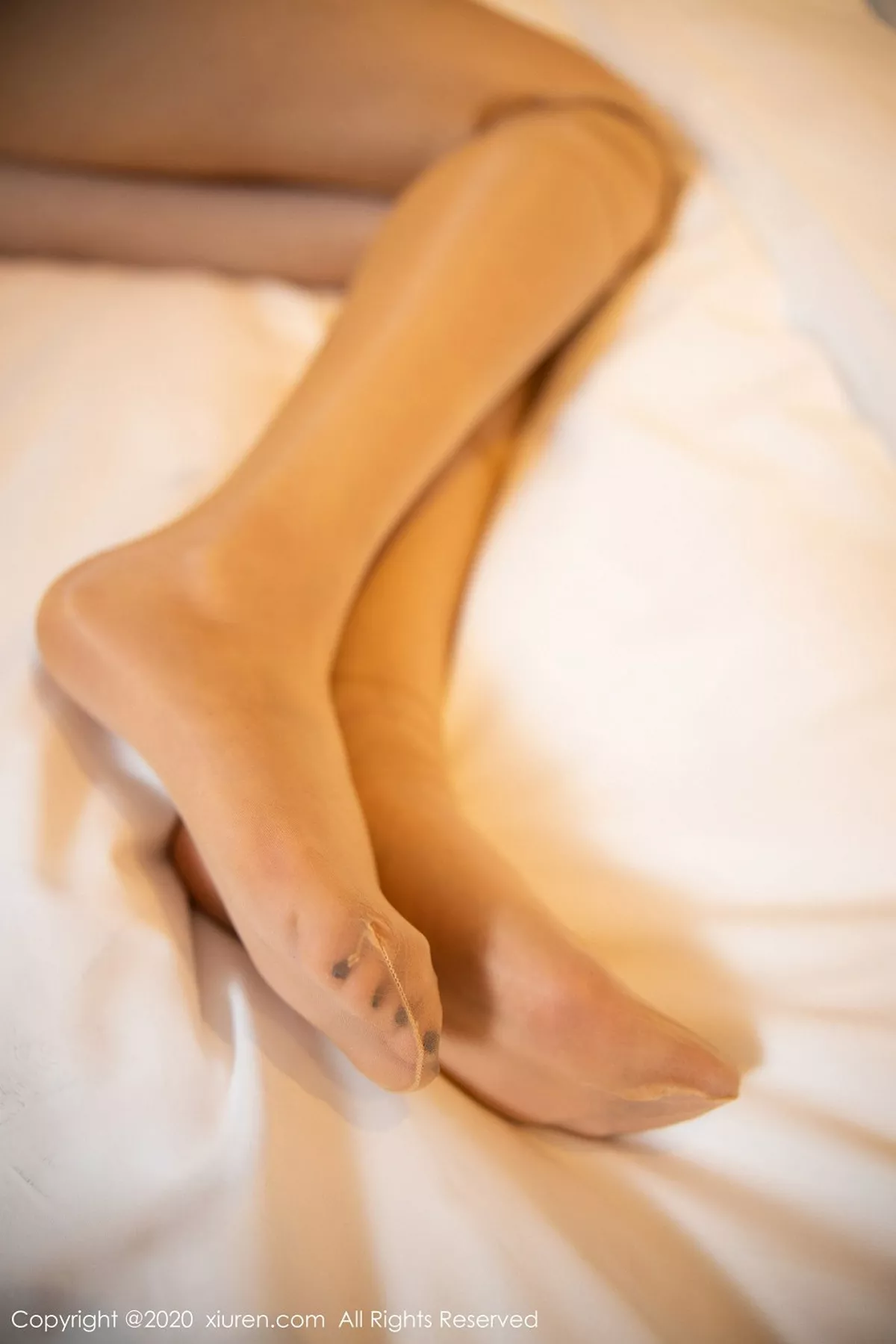 秀人集.com_[XiuRen秀人网]No.2005_女神杨晨晨sugar私房床上性感内衣配超薄肉丝半脱诱惑写真110P