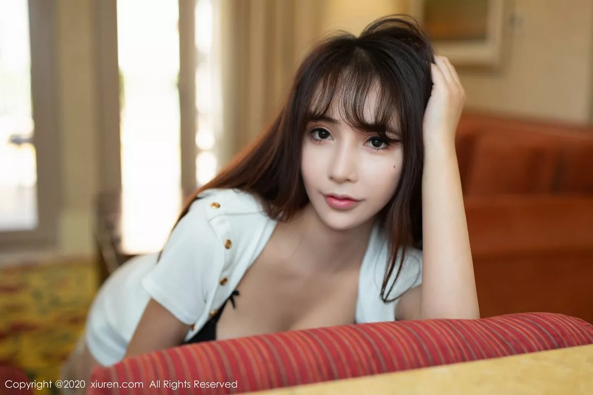 秀人集.com_[XiuRen秀人网]No.2004_嫩模陶喜乐_lele东欧旅拍黑色内衣配无内肉丝撩人诱惑写真55P