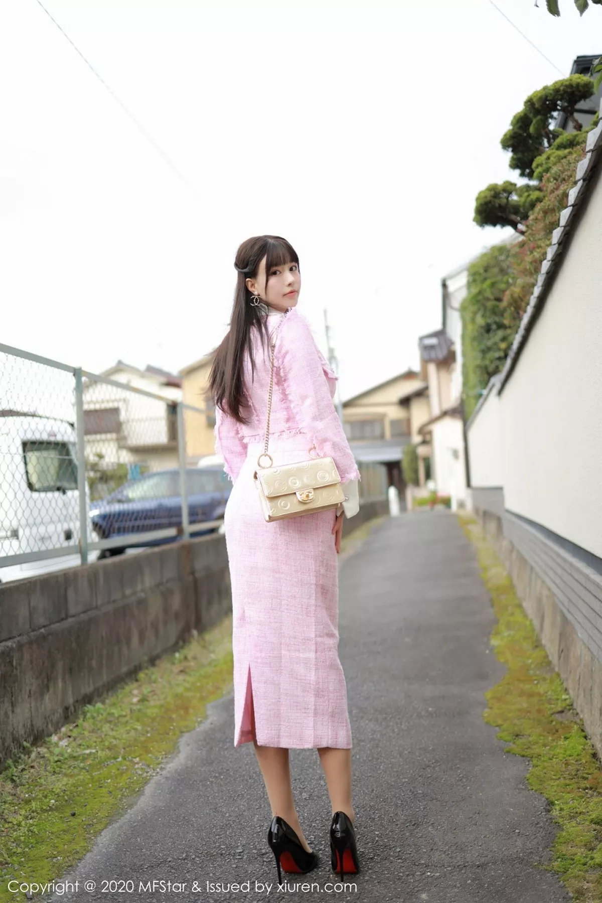 秀人集.com_[MFStar模范学院]Vol.278_女神朱可儿Flower北海道旅拍粉色服饰半脱露豪乳诱惑写真80P