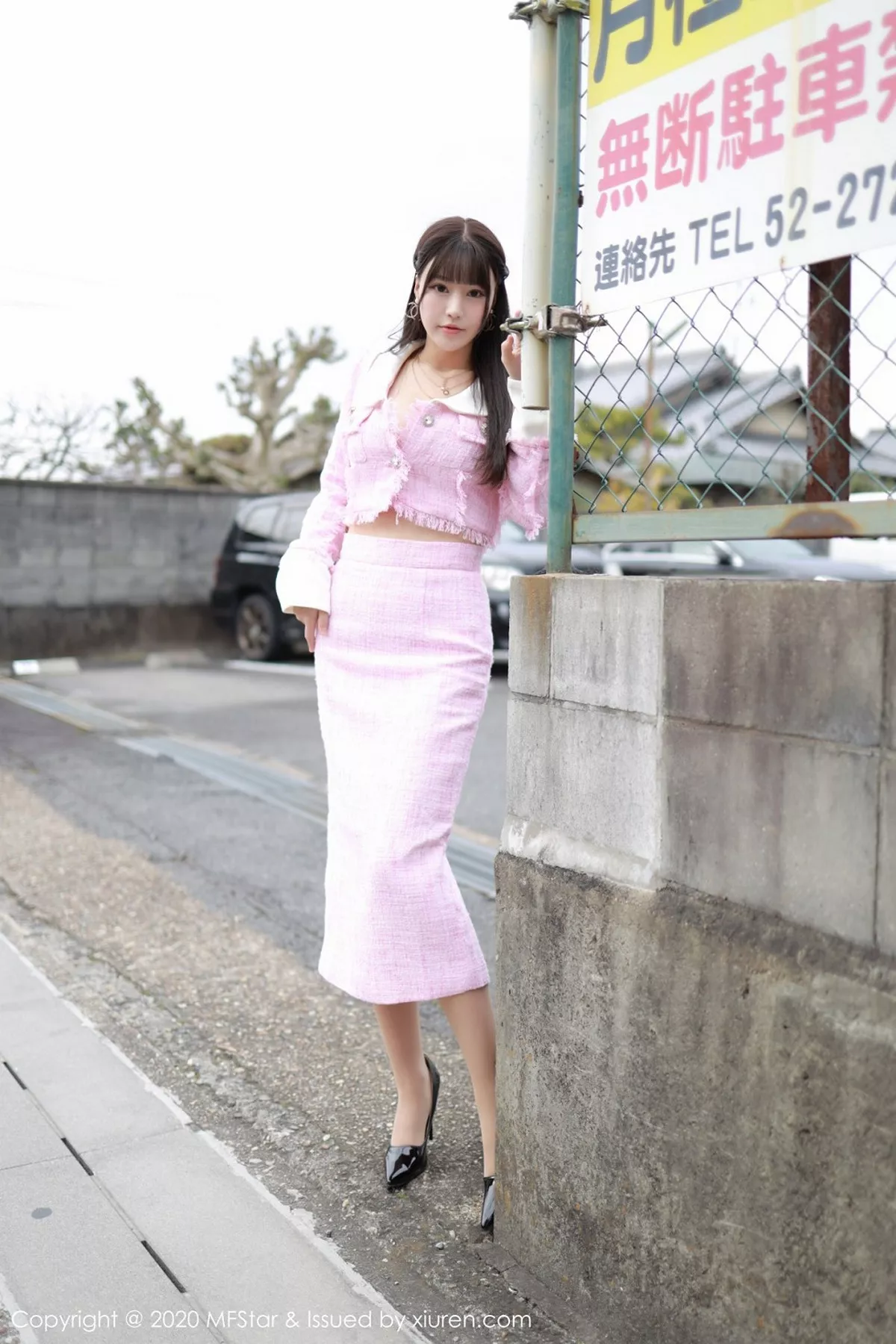 秀人集.com_[MFStar模范学院]Vol.278_女神朱可儿Flower北海道旅拍粉色服饰半脱露豪乳诱惑写真80P