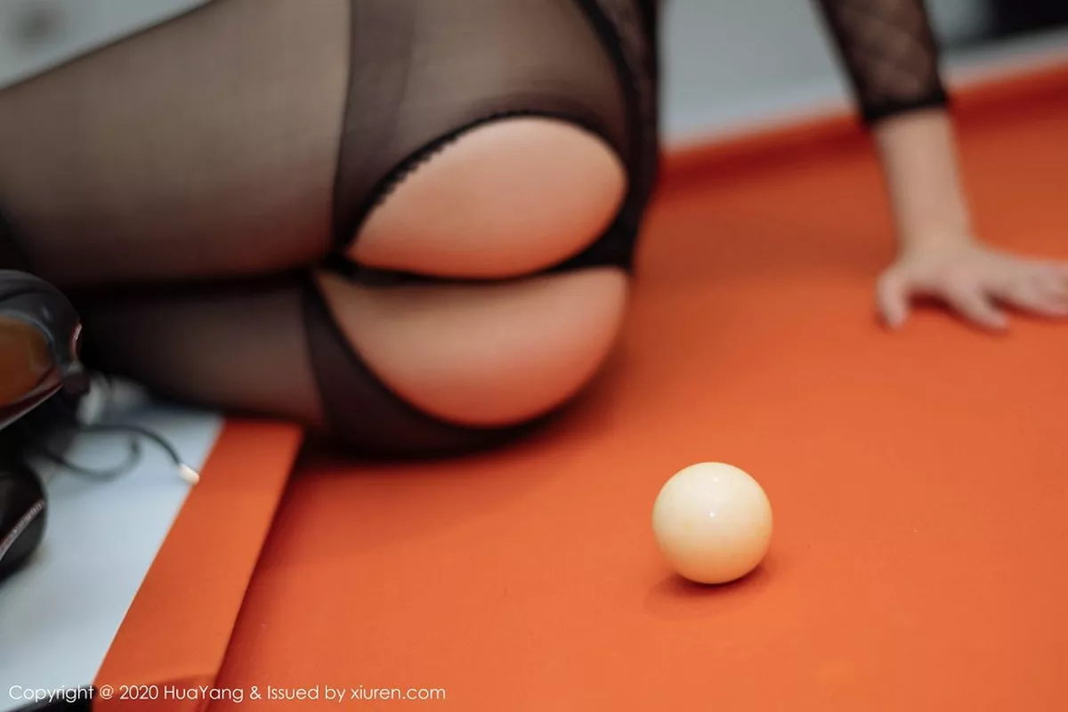 秀人集.com_[HuaYang花漾]Vol.223_女神朱可儿Flower普吉岛旅拍室内台球室主题劲爆身材诱惑写真53P