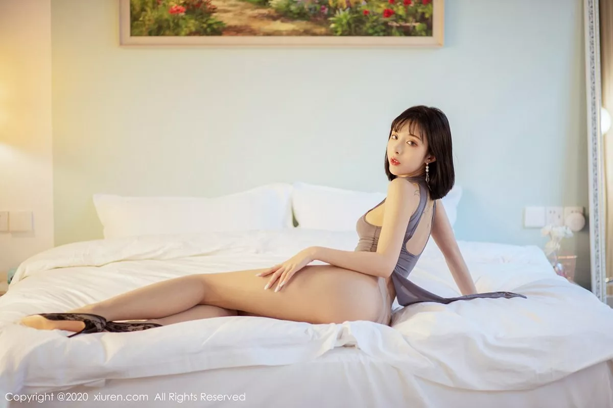 秀人集.com_[XiuRen秀人网]No.2022_嫩模陈小喵私房性感情趣旗袍配超薄无内肉丝撩人诱惑写真65P