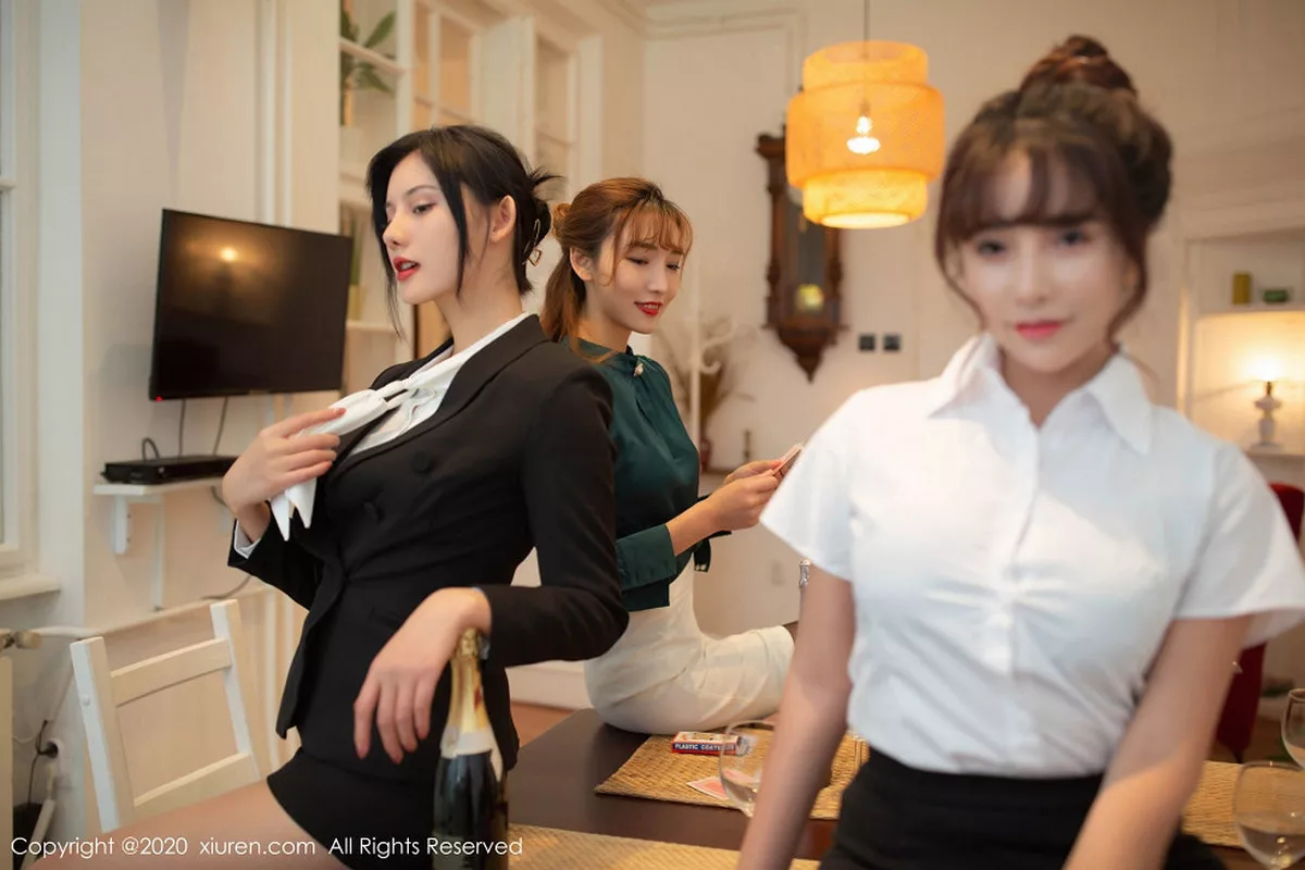 秀人集.com_[XiuRen秀人网]No.1969_新春特辑系列模特合集陆萱萱等三大女神酒店玩扑克剧情写真75P