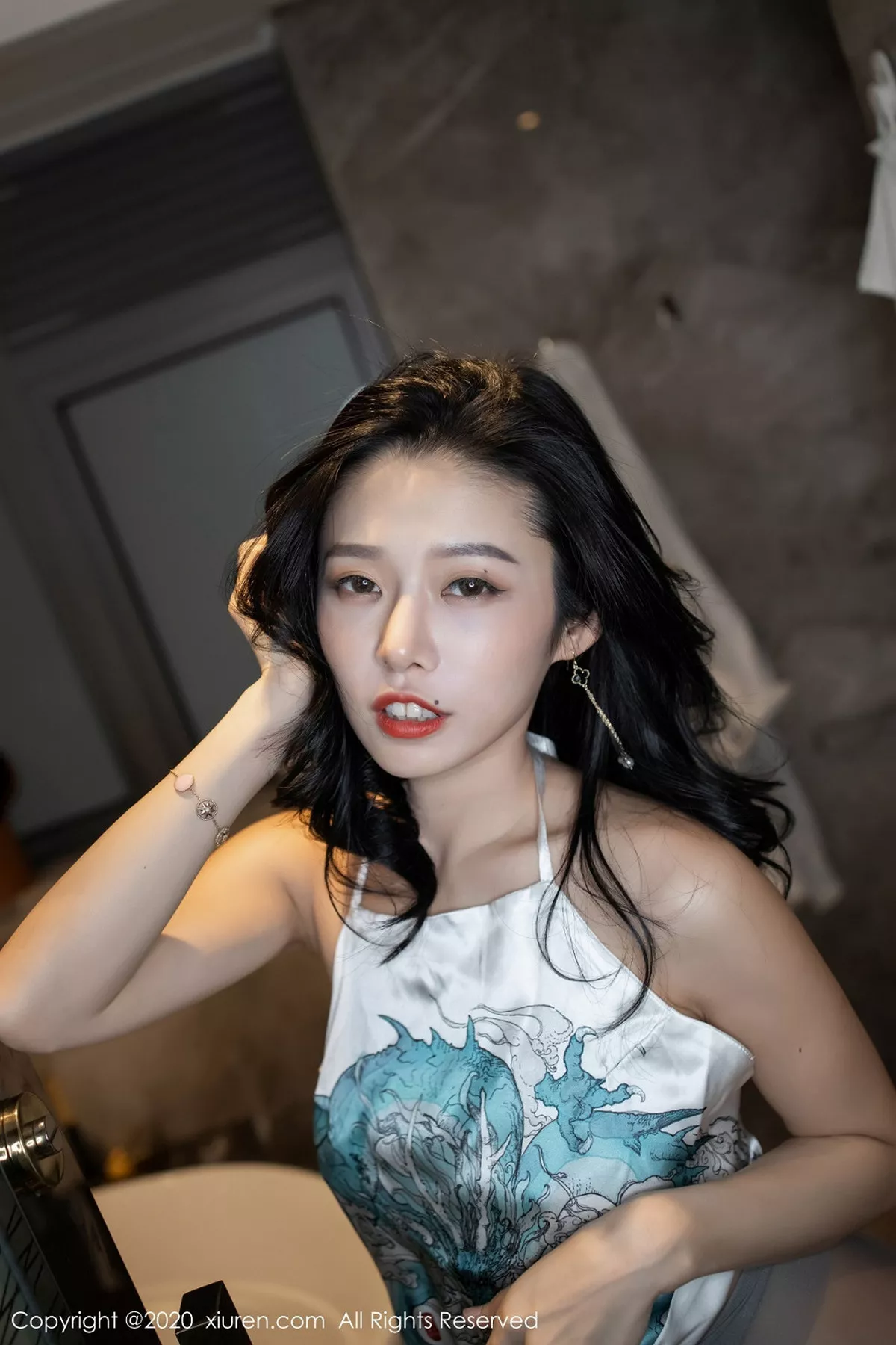 秀人集.com_[XiuRen秀人网]No.1966_嫩模luvian本能性感私房肚兜配无内黑丝秀翘臀屁沟诱惑写真43P