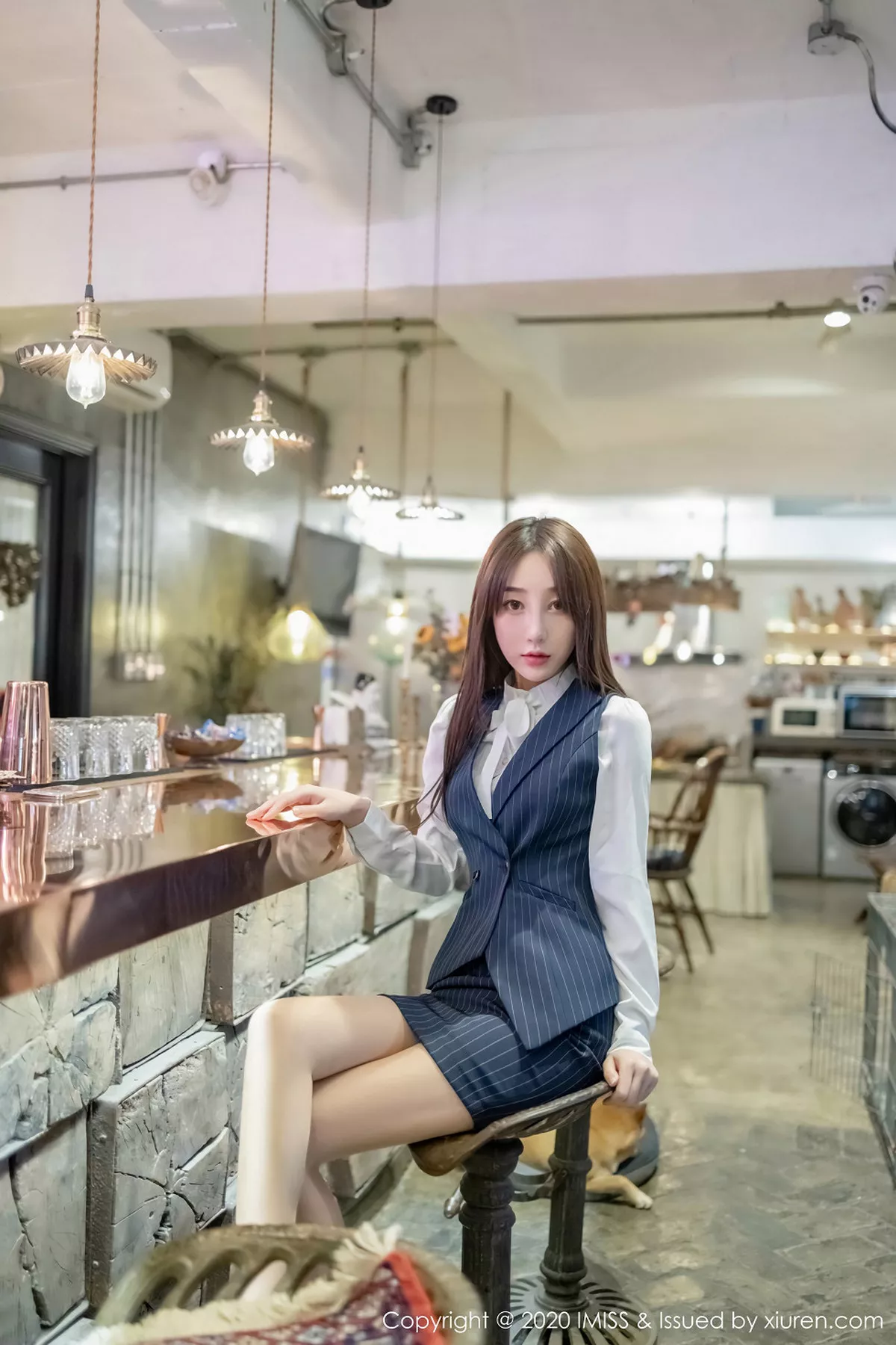 秀人集.com_[IMISS爱蜜社]Vol.438_嫩模九月生户外服务生车拍主题性感内衣秀完美身材写真45P