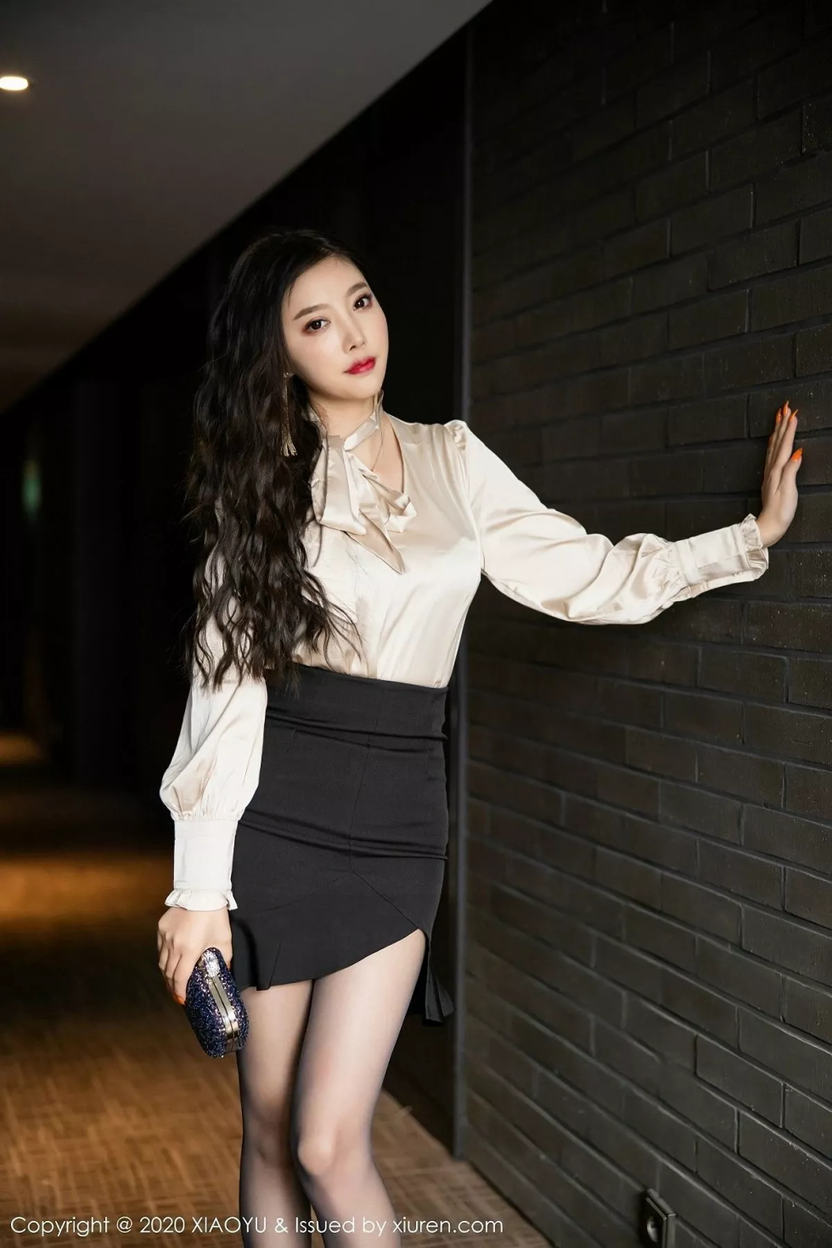 秀人集.com_[XiaoYu画语界]Vol.263_女神杨晨晨sugar济州岛旅拍精致镂空内衣配黑丝袜诱惑写真106P