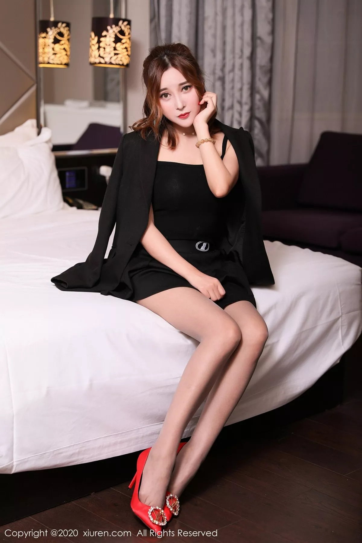 秀人集.com_[XiuRen秀人网]No.2053_嫩模李梓熙居家私房内衣大尺度全脱露火辣身材极致诱惑写真98P