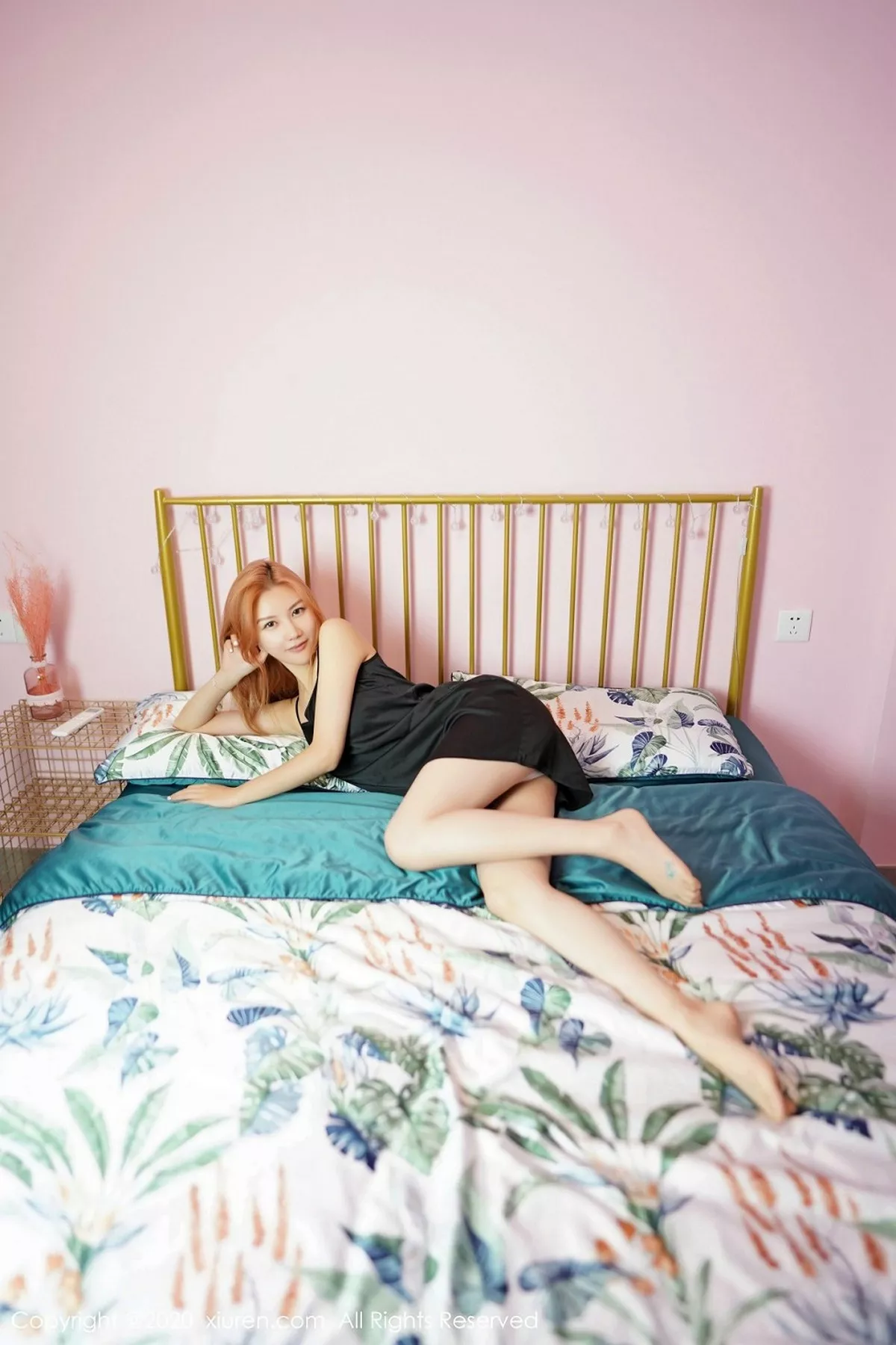 秀人集.com_[XiuRen秀人网]No.2052_嫩模爱丽儿私房多套服饰性感黑色内衣秀曼妙身姿诱惑写真86P