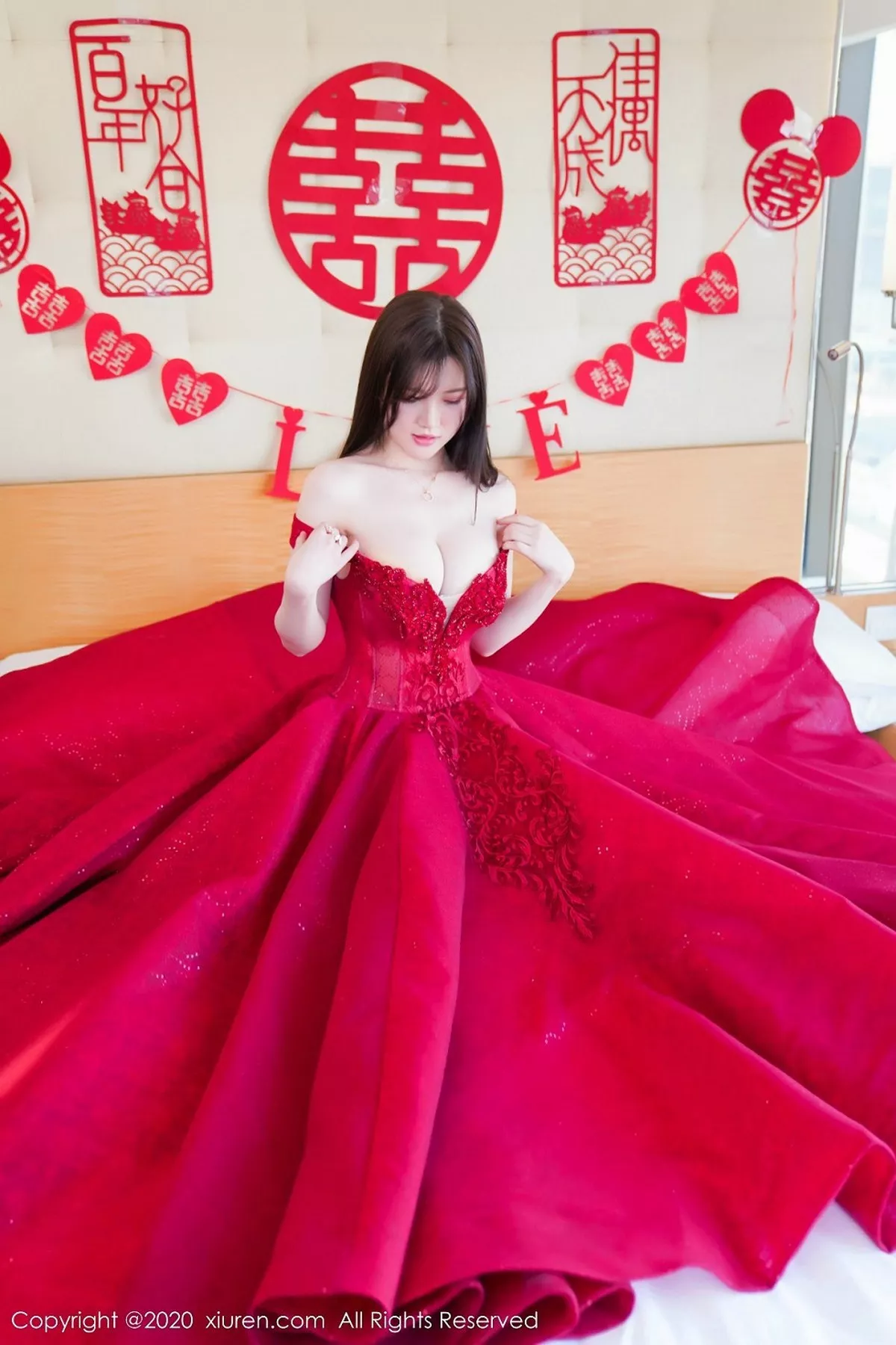 秀人集.com_[XiuRen秀人网]No.2058_女神糯美子Mini私房新娘主题情趣内衣露丰乳肥臀极致诱惑写真116P