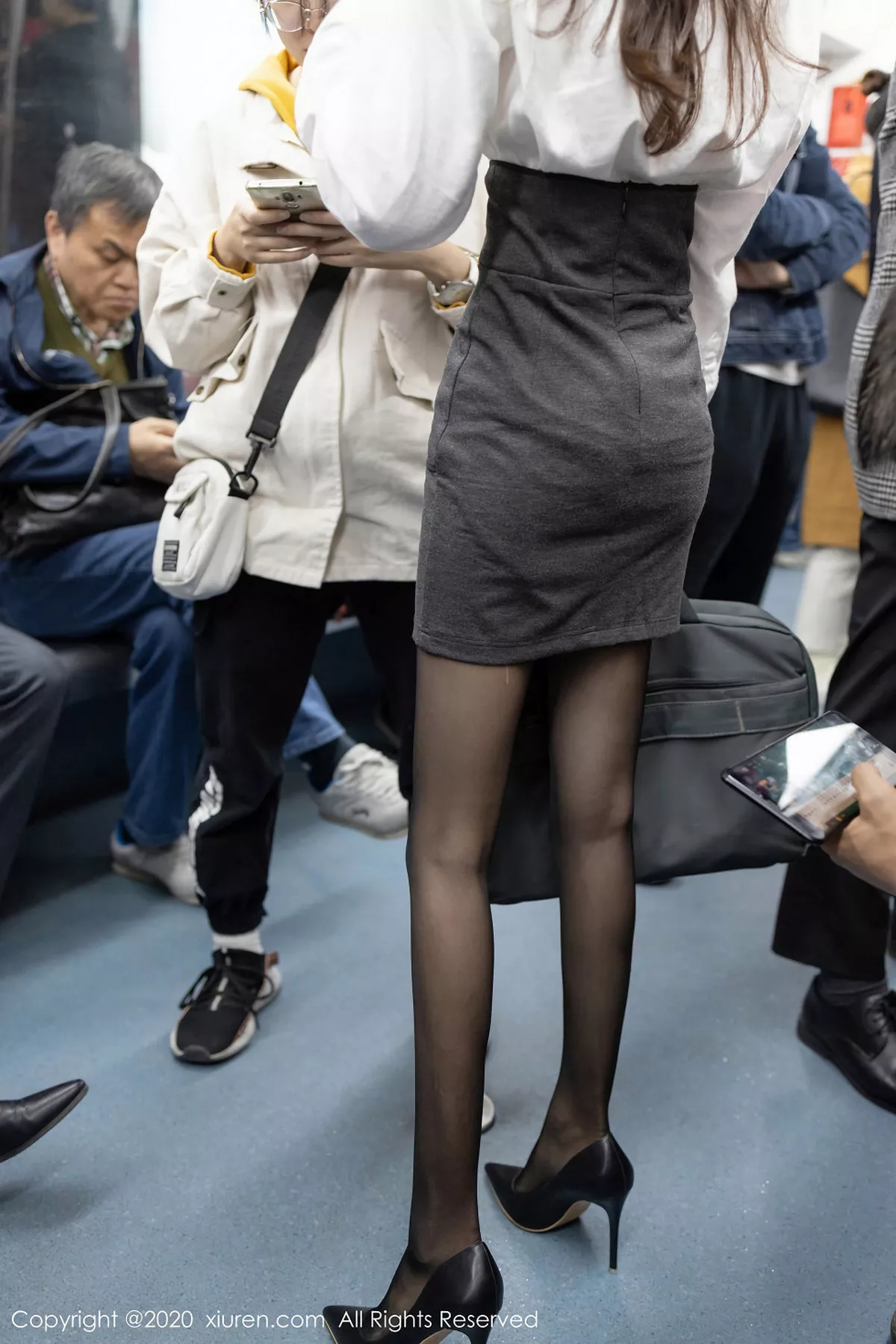 秀人集.com_[XiuRen秀人网]No.1978_嫩模杨紫嫣Cynthia地铁尾随主题剧情黑丝短裙完美诱惑写真56P