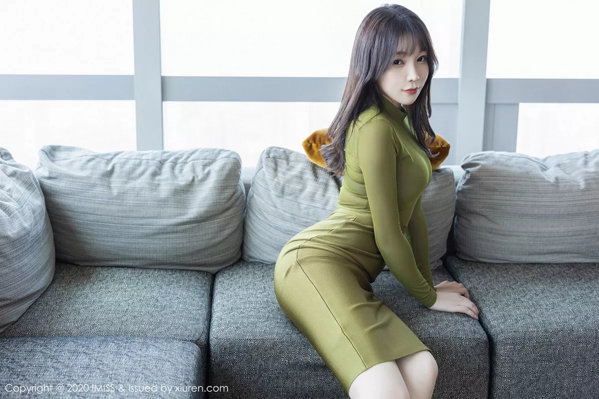 秀人集.com_[IMISS爱蜜社]Vol.442_女神芝芝Booty私房镂空内衣配肉丝裤袜秀翘臀美腿诱人写真77P