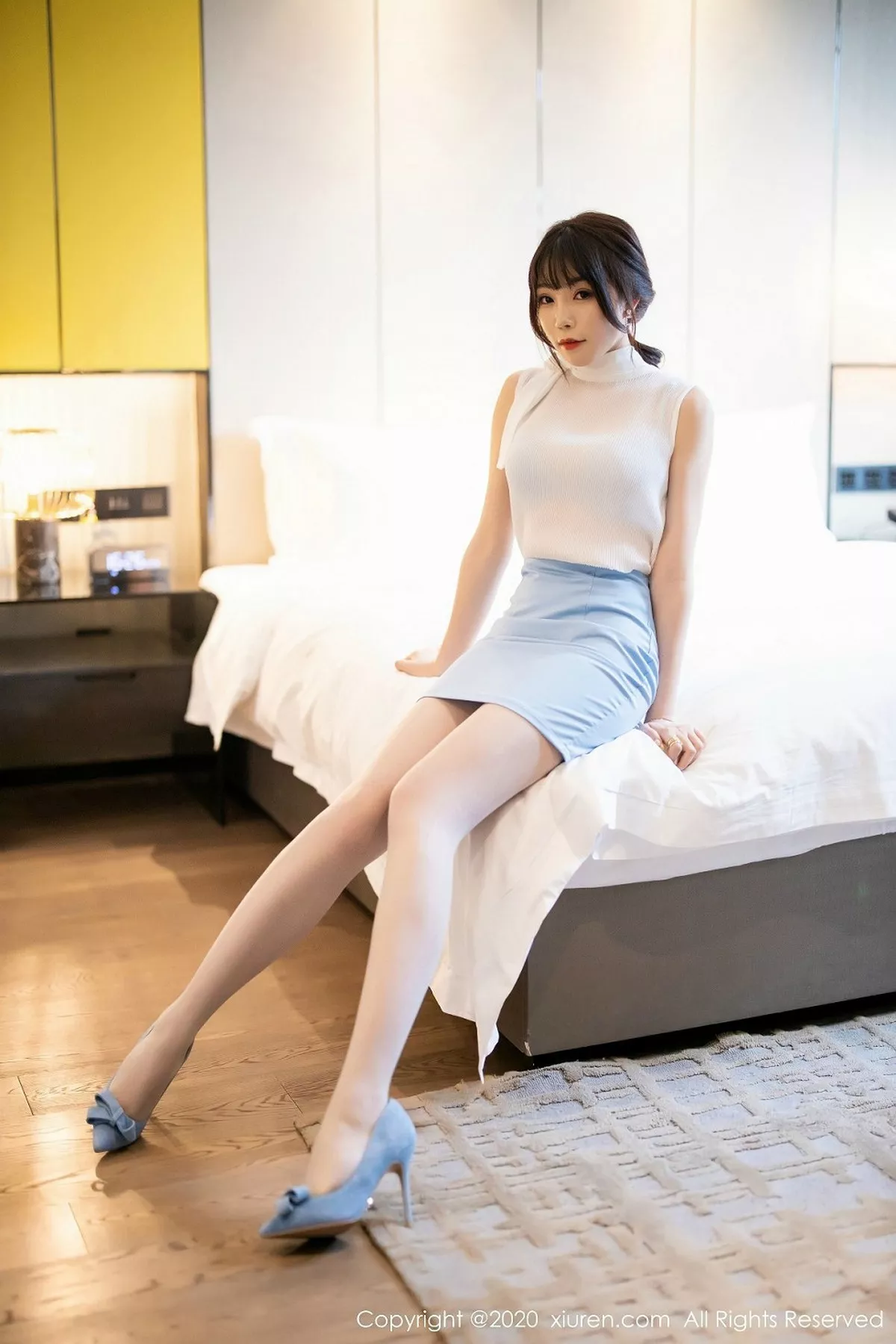 秀人集.com_[XiuRen秀人网]No.2107_女神芝芝Booty明亮私房内性感内衣半脱丝袜极致魅惑写真100P