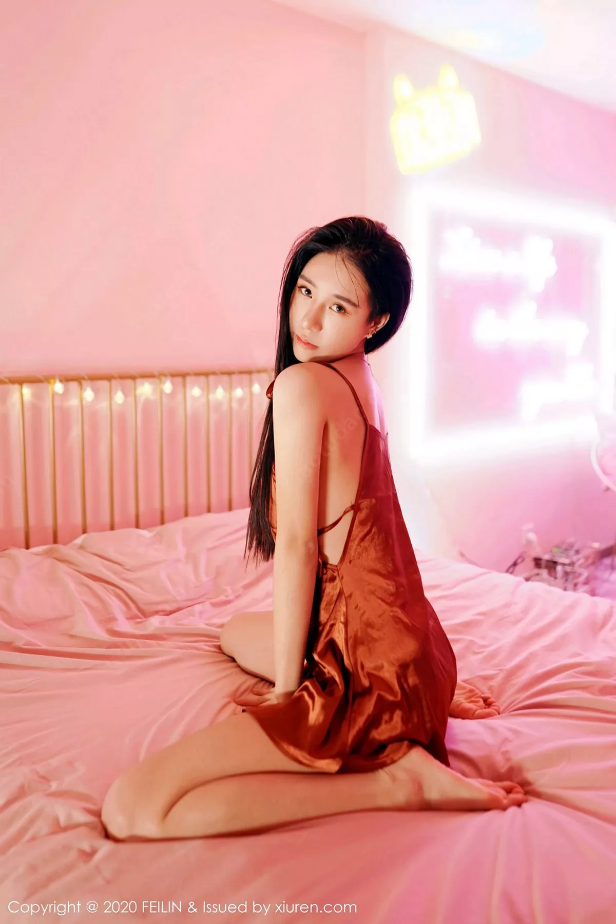 秀人集.com_[FeiLin嗲囡囡]VOL.230_嫩模BABY_柒私房性感吊裙+矫健运动风秀完美身材写真62P