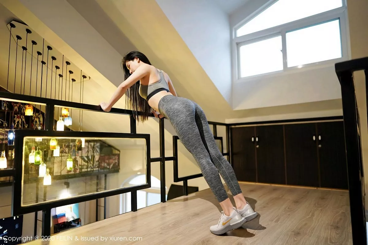 秀人集.com_[FeiLin嗲囡囡]VOL.230_嫩模BABY_柒私房性感吊裙+矫健运动风秀完美身材写真62P