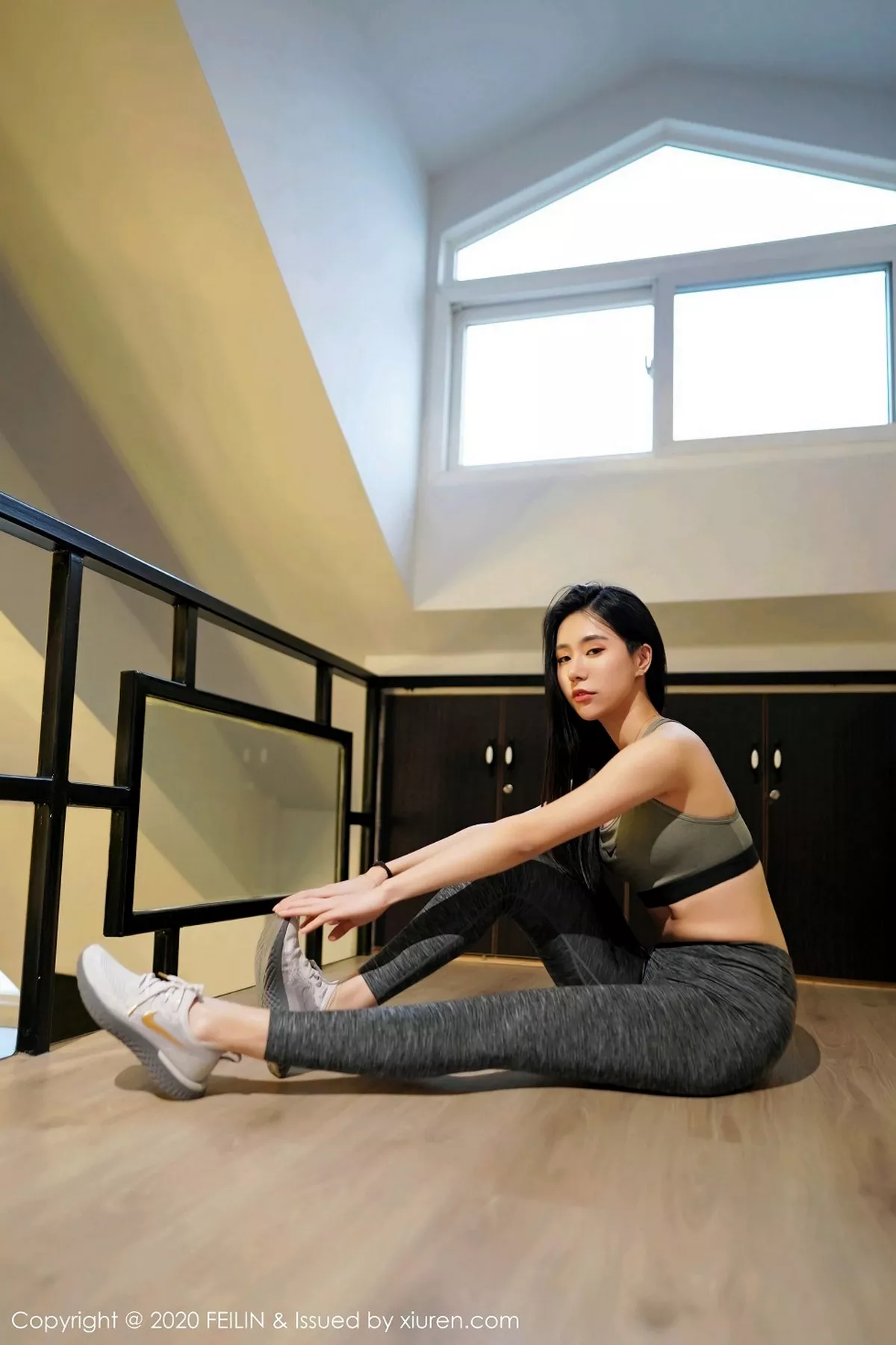 秀人集.com_[FeiLin嗲囡囡]VOL.230_嫩模BABY_柒私房性感吊裙+矫健运动风秀完美身材写真62P