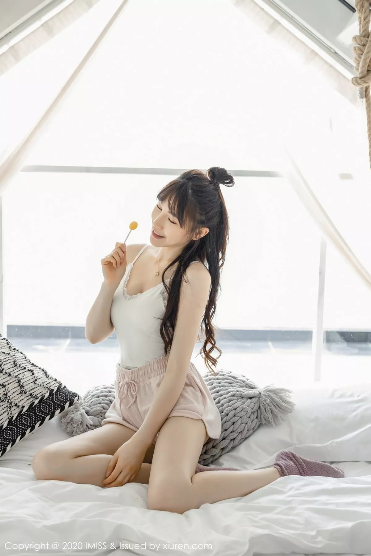 秀人集.com_[IMISS爱蜜社]Vol.457_气质女神Lynn刘奕宁私房超透连身裙露性感内衣撩人诱惑写真52P