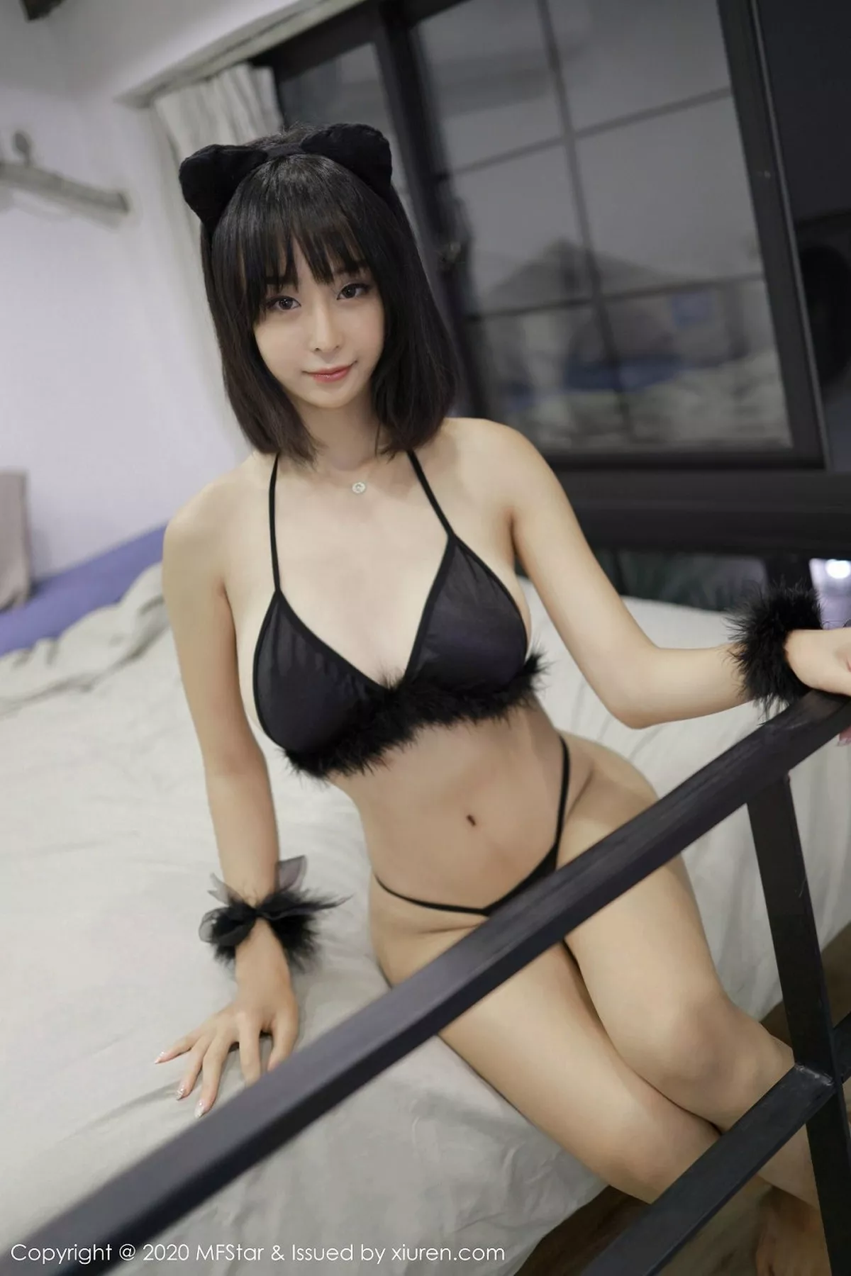 秀人集.com_[MFStar模范学院]Vol.291_嫩模蓝夏Akasha私房性感猫女郎黑色绒毛内衣诱惑写真69P