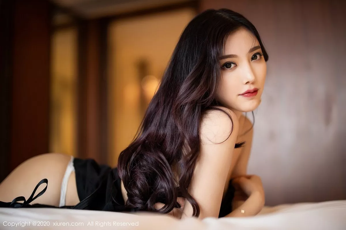 秀人集.com_[XiuRen秀人网]No.2137_女神杨晨晨sugar私房性感内衣配肉丝袜半脱秀翘臀销魂诱惑写真127P