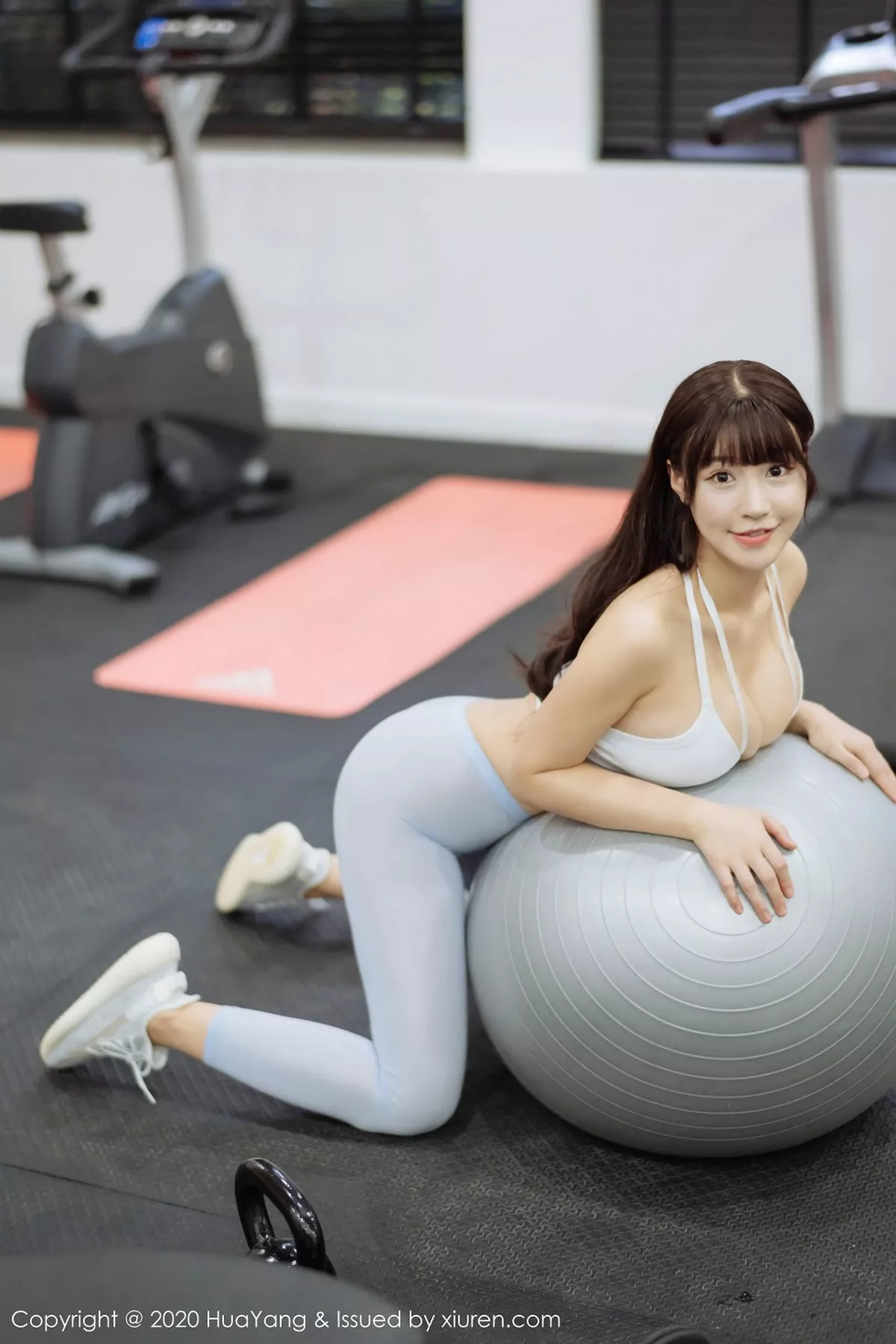 秀人集.com_[HuaYang花漾]Vol.235_女神朱可儿普吉岛旅拍健身房无内紧身裤秀火辣身材诱惑写真52P