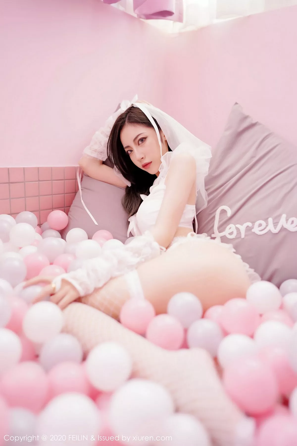 秀人集.com_[FeiLin嗲囡囡]VOL.231_嫩模贾诗晗私房内衣吊带白丝网袜+黑色猫耳内衣完美诱惑写真90P