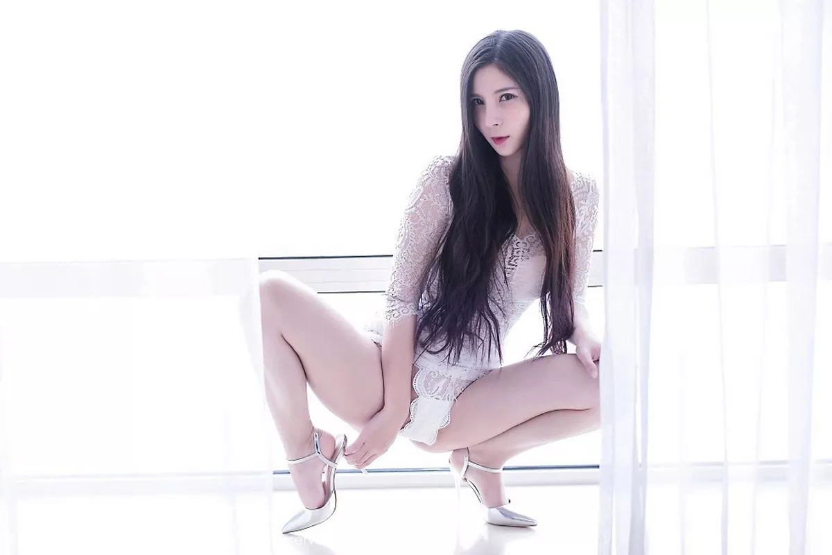 秀人集.com_[XiuRen秀人网]No.2092_嫩模小蛮腰lvy私房红色比基尼+白色缕空蕾丝内衣完美诱惑写真65P