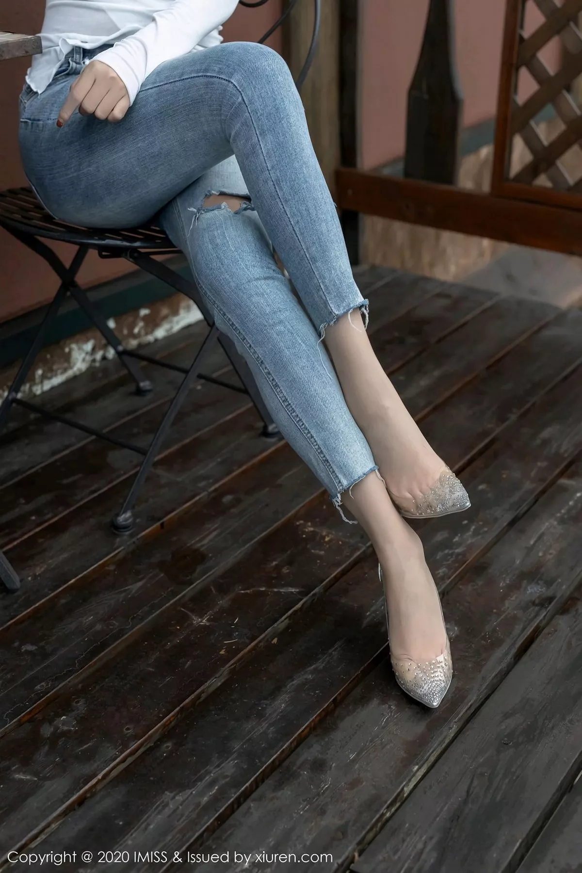 秀人集.com_[IMISS爱蜜社]Vol.452_气质女神Lavinia北海道旅拍私房黑色蕾丝内衣完美诱惑写真63P