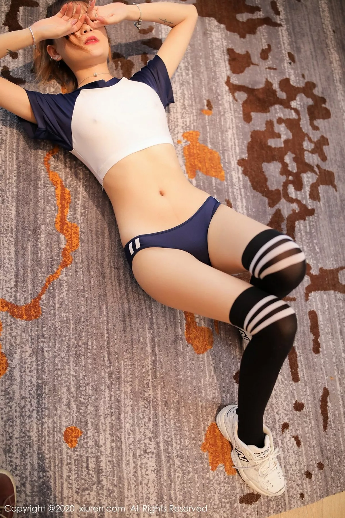 秀人集.com_[XiuRen秀人网]No.2102_嫩模Bonnie周熙私房性感半截内衣配黑色腿袜半脱露豪乳诱惑写真69P