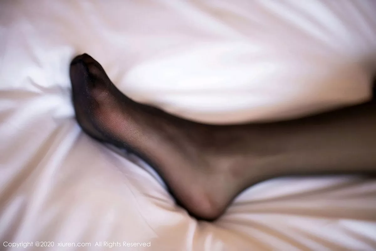 秀人集.com_[XiuRen秀人网]No.2200_女神杨晨晨sugar私房红色内衣配黑丝裤袜秀翘臀美腿诱惑写真88P