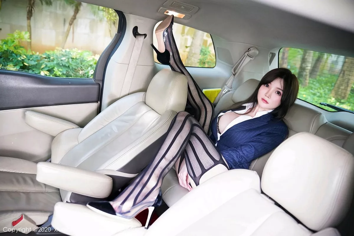 秀人集.com_[XiuRen秀人网]No.2209_嫩模糯美子Mini三亚旅拍性感秘书车拍主题傲人豪乳诱惑写真108P